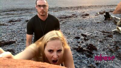 Honey Moon And Delirious Hunter - Amateur Couple Sex On The Beach (nova Scotia) on vidgratis.com