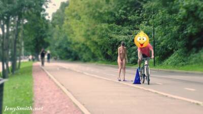 Hidden Cam Captures Jeny Getting Stripped In Public With Jeny Smith - Russia on vidgratis.com