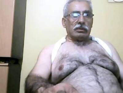 Grandpa jerking off ass show on vidgratis.com