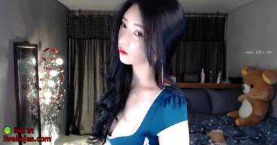 Korean busty hot camgirl in tights - North Korea on vidgratis.com