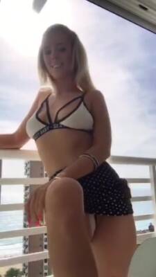 Hot Blonde On Vacation Teasing In Bikini on vidgratis.com