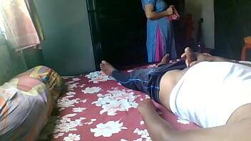 Flashing on real Indian maid with twist - India on vidgratis.com