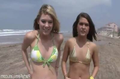 View these stunning girls showing their tits and pussy during spring break party. on vidgratis.com