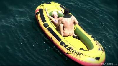 Outdoor fuck on a boat for one slutty blonde on fire on vidgratis.com