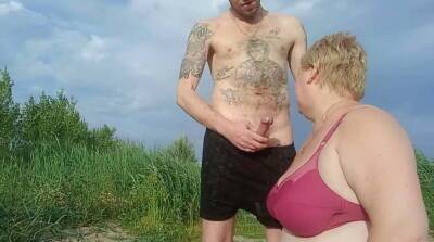 Fucked in the mouth on a public beach - Russia on vidgratis.com