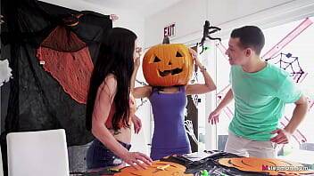 Stepmom's Head Stucked In Halloween Pumpkin, Stepson Helps With His Big Dick! - Tia Cyrus, Johnny on vidgratis.com