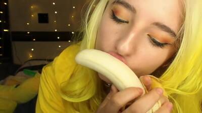 Aftynrose Asmr Sexy Bananya Asmr Video on vidgratis.com