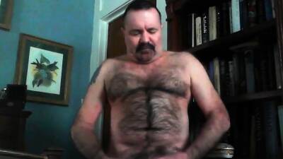 Nasty Hairy Daddy Jacks into a condom on vidgratis.com