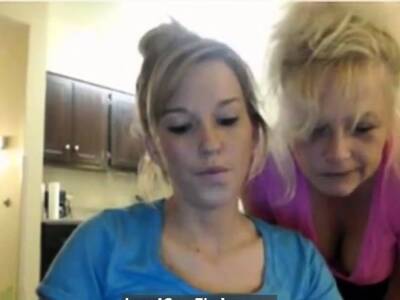 Mom And NOT her daughter on vidgratis.com