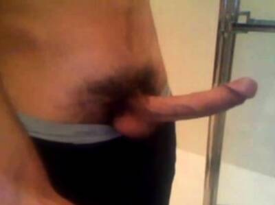 Arab in bathroom and shows his long cock on vidgratis.com