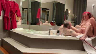 Wonderful Weekend With My Voluptuous Vixen In A Luxury Hotel Suite #3: Hot Tub Fun on vidgratis.com