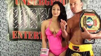 UIWP ENTERTAINMENT KING OF INTERGENDER SPORTS Big Breast Babe in her first Video ! on vidgratis.com