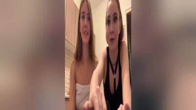 Russian Teens Going Nude For Some Cash On Periscope - Russia on vidgratis.com