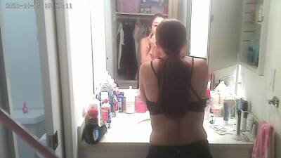 Japanese amateur wife getting undressed for shower and taking off her makeup - Japan on vidgratis.com