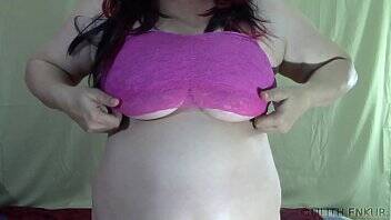 Pink Bra Too Tight on vidgratis.com