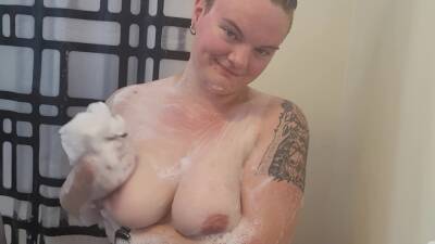 Soapy Shower Time on vidgratis.com