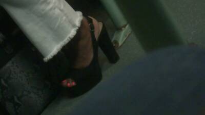 Hot Ebony Feet In Slingback High Heels on vidgratis.com