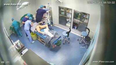 Peeping Hospital patient .4 on vidgratis.com