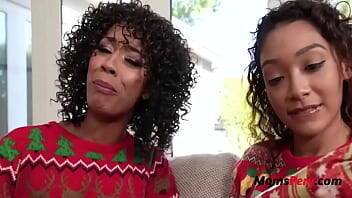 Stepmom and teen whore wish a merry christmas- Misty Stone, Sarah Lace - Usa on vidgratis.com