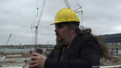 Dutch slut had sex with some horny construction workers and would like to have it again - Netherlands on vidgratis.com