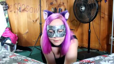 Catgirl Loves To Suck And Fuck on vidgratis.com