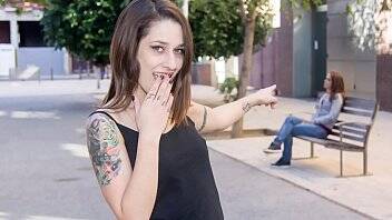 LAS FOLLADORAS - Spanish pornstar Alexa Nasha picks up and fucks amateur lesbian babe - Spain on vidgratis.com