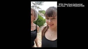 Luna Rival Exib dans un parc avec une copine on vidgratis.com