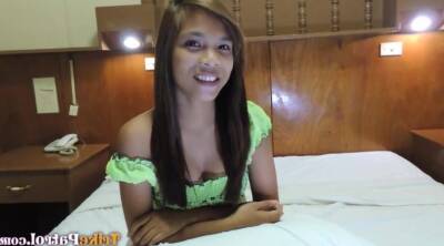 Authentic Filipina girl with puffy dark nipples Yumi gets her muff nailed - Philippines on vidgratis.com