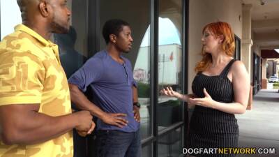 Ginger milf Lauren Phillips is fucked by Isiah Maxwell and his fellow on vidgratis.com