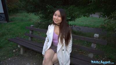 Public agent cheeky asian wants to pay to nail his huge fat dick - China on vidgratis.com