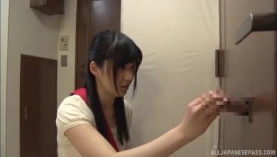 Dashing glory hole shows Japanese teen working her magic - Japan on vidgratis.com