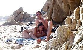 Couple Caught Having Amateur Sex At Public Beach Part1 on vidgratis.com