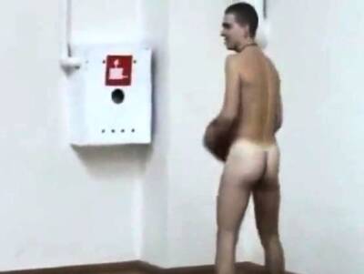 NAKED BASKETBAlL on vidgratis.com