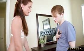 Yummy Stepmom Lends Son a Helping Hand p2 on vidgratis.com