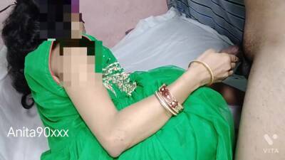 Indian Husband Wife Fucking In Home Green Suit Me - India on vidgratis.com