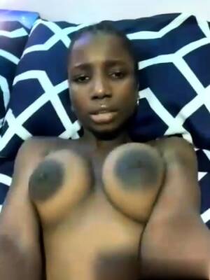 Nice black girl fingering sucking finger and showing breasts on vidgratis.com