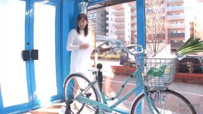 Bl220113エッチな自転車で感じる奥様60 on vidgratis.com