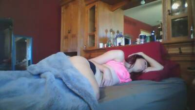 Spying on Stepsister's wet dream, s herself while dreaming on vidgratis.com