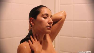 Wokies Asmr - Shower - 26 November 2020 on vidgratis.com