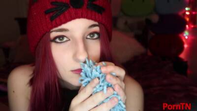 Aftynrose Asmr - Moody Kitty Play Time on vidgratis.com