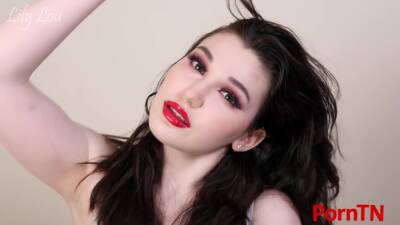 Lou - Worship My Face And Lips 4k on vidgratis.com