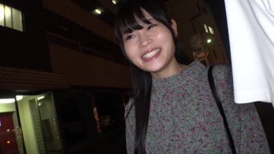 A perverted beauty defense who seems to be happy with big dicks - Japan on vidgratis.com
