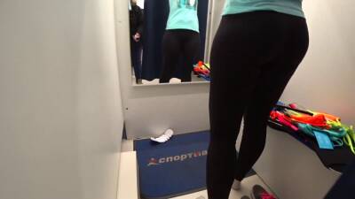 Mature milf and her young daughter in a public fitting room. Different swimsuits and mini bikinis on sexy big ass. - Russia on vidgratis.com