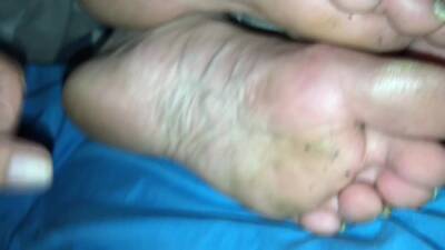 Amateur Milf dirty Feet Cumshot on vidgratis.com