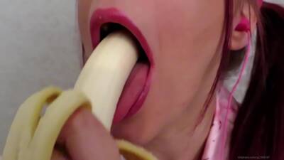 Flirtyasmr 29 February 2020 - Asmr Banana on vidgratis.com