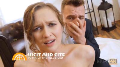 Homeowners blond girlfriend seduced and drilled by rich hunter on vidgratis.com