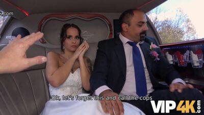 Bride permits husband to watch her having ass scored in limo - Czech Republic on vidgratis.com