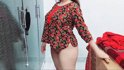 Rabia Bhabhi Does Striptease Home Alone. Teasing Her Boyfriend With Banana, Moaning And Sex Talk In Hindi on vidgratis.com