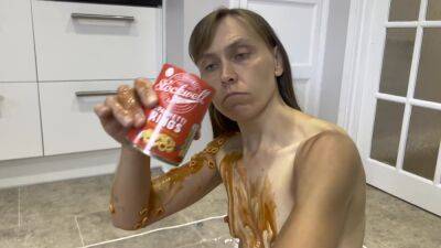 Relax To Sploshing In Spaghetti Hoops - Wam Video on vidgratis.com