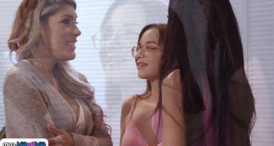 Teen faps on big tits stepmother and mama teacher tribbing on vidgratis.com